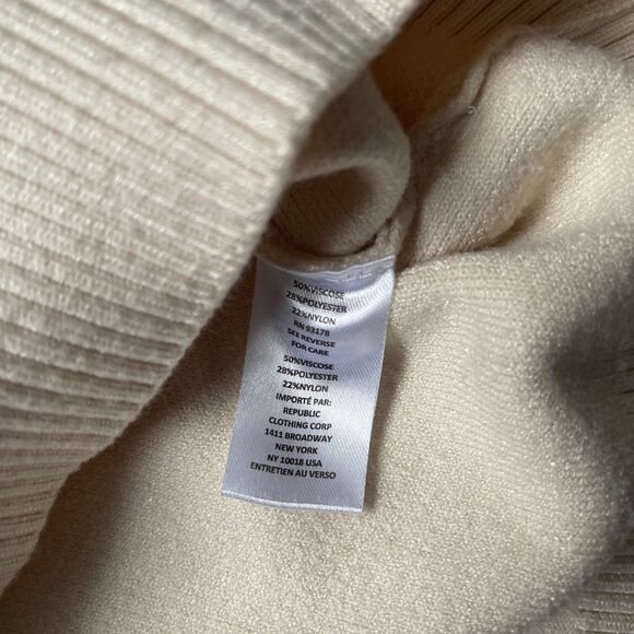 Tahari cream sweater women's size xl w/ 1/4 zip collar, poly blend, cream - Picture 3 of 4